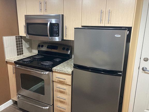 4th image of 200 Keary St #310