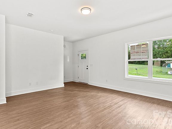 2nd image of 208 Myron Pl