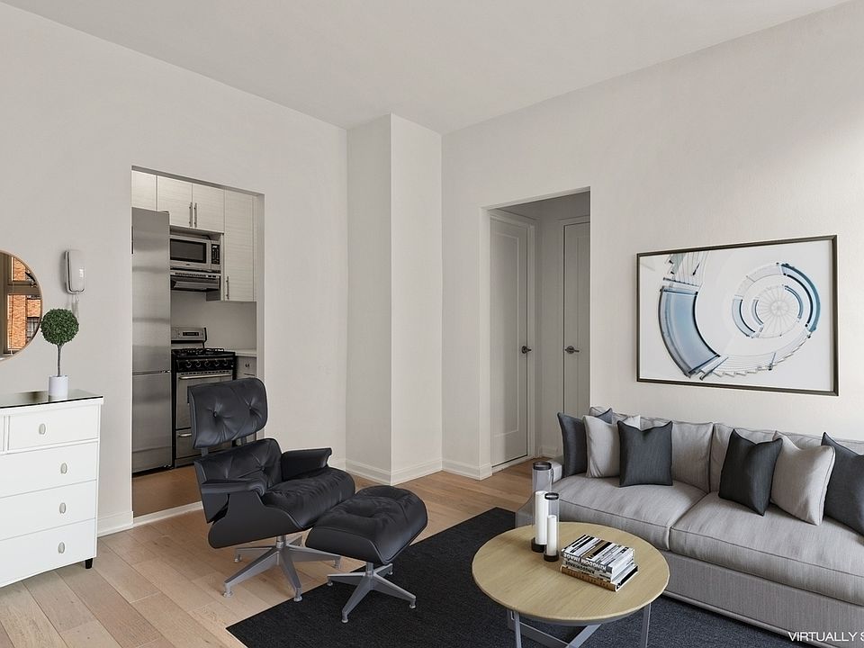2nd image of 4 Park Ave APT 19B