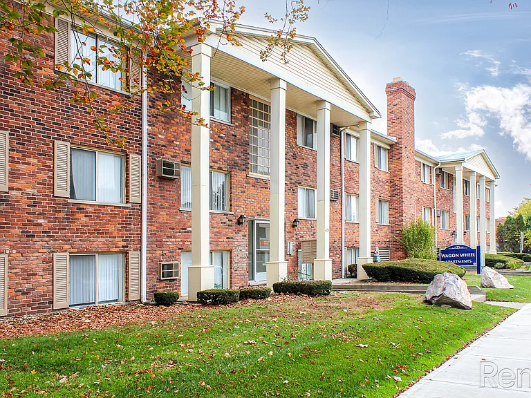 Wagon Wheel Apartments — Photo 30