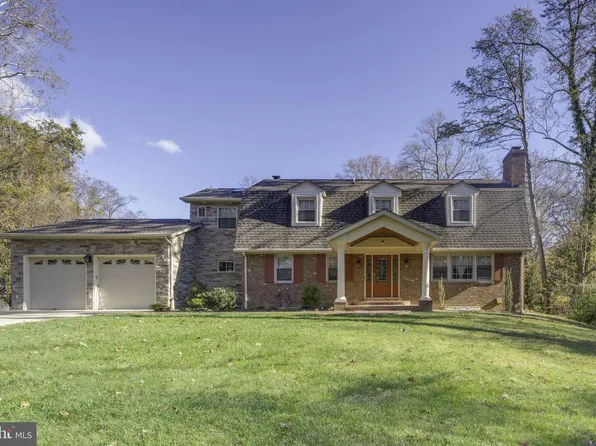 4107 Woodlark Dr, Annandale, VA 22003