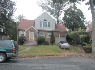 81 Elizabeth St, River Edge, NJ 07661