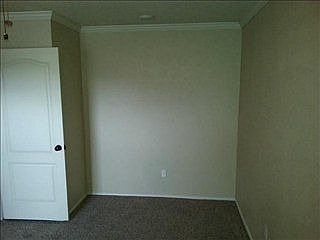 4th image of 620 Bellaire Dr APT A