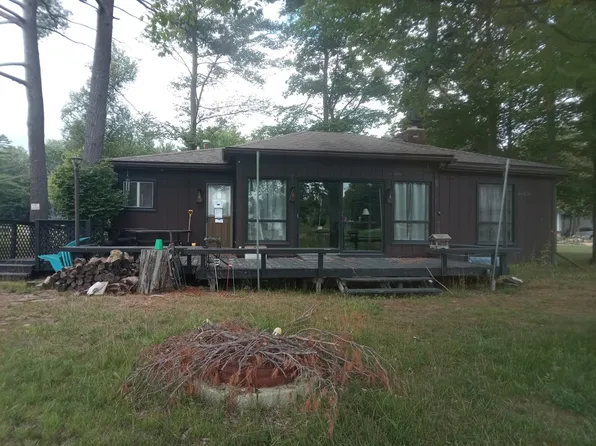 558 Manzer Rd, Beaverton, MI 48612