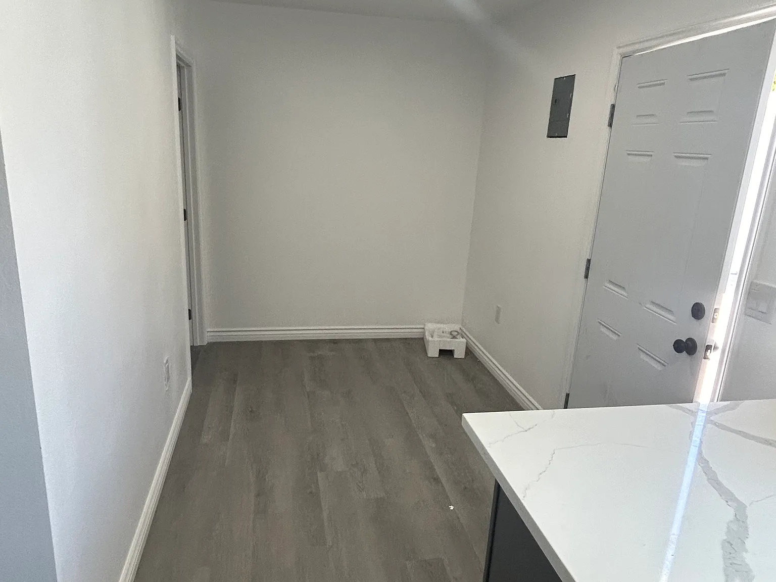 1 bed, 500 sqft, $1,850 — Photo 2