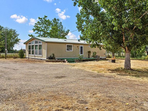 2nd image of 3680 Mill Rd