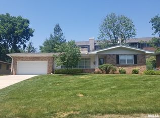 129 E Northridge Ln, Peoria, IL 61614