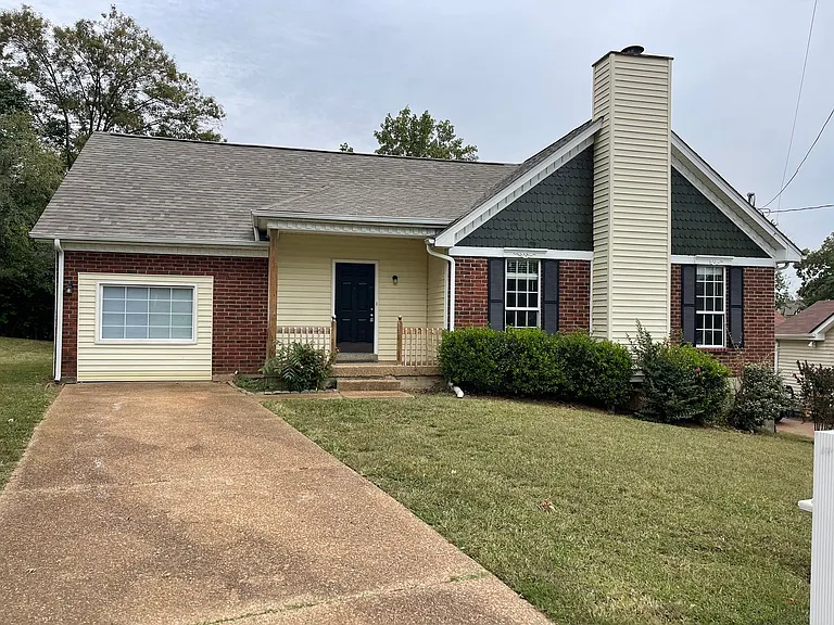 1812 Barnwell Ct — Photo 1