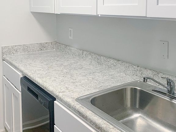 2nd image of 302 Royal Springs Ct Unit 3A