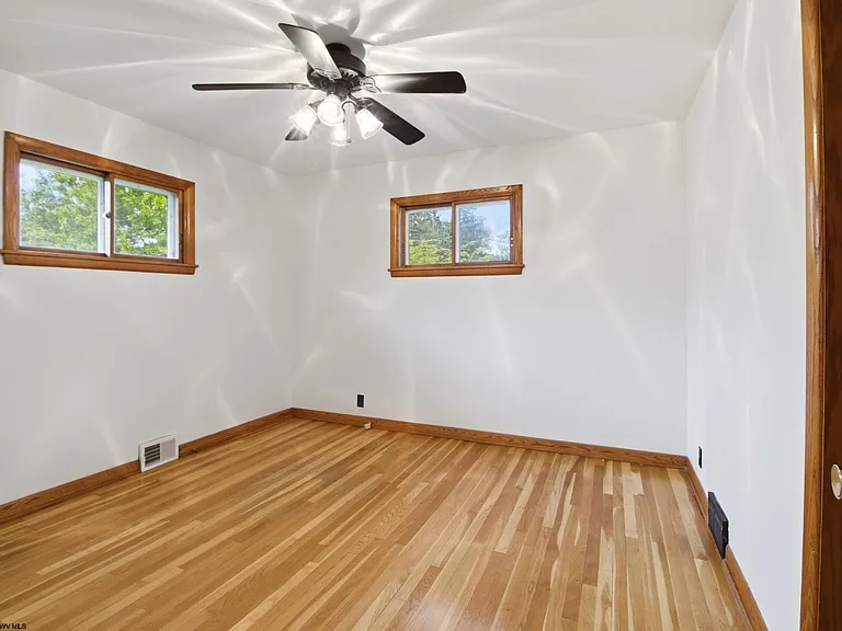1217 Corvet Ave — Photo 16