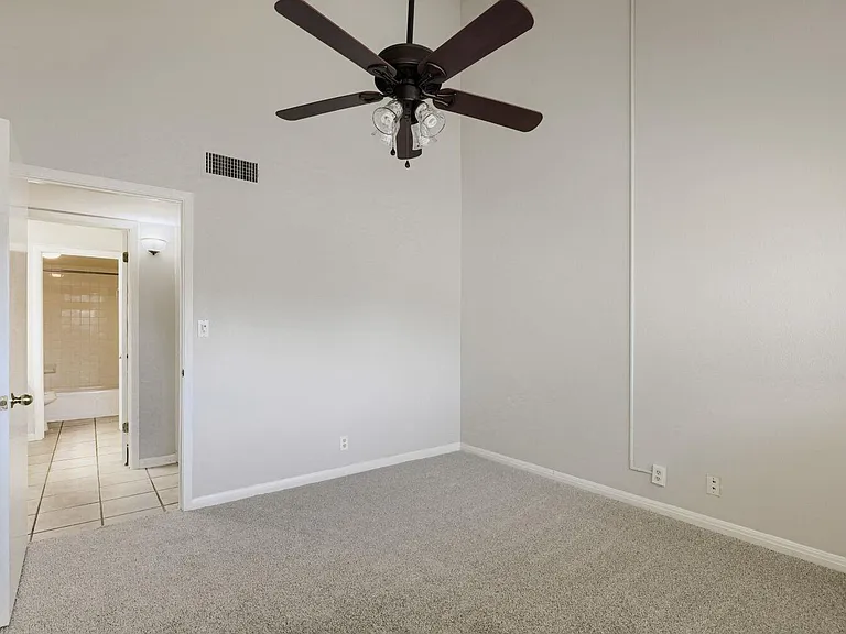 11 Casa Verde — Photo 22
