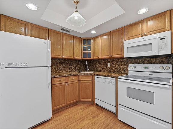 2nd image of 111 Golden Isles Dr APT D12