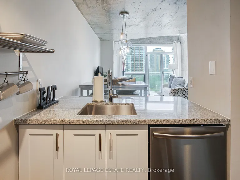 1029 King St W #837 — Photo 6