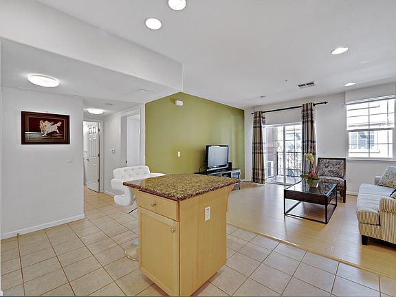 3rd image of 88 N Jackson Ave Unit 214
