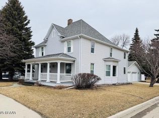 811 4th Ave, Cando, ND 58324