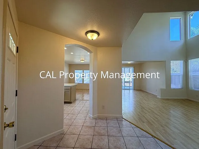1159 Cobblestone St — Photo 6