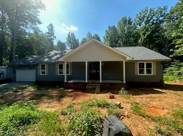 322 W Greensboro Chapel Hill Rd, Snow Camp, NC 27349