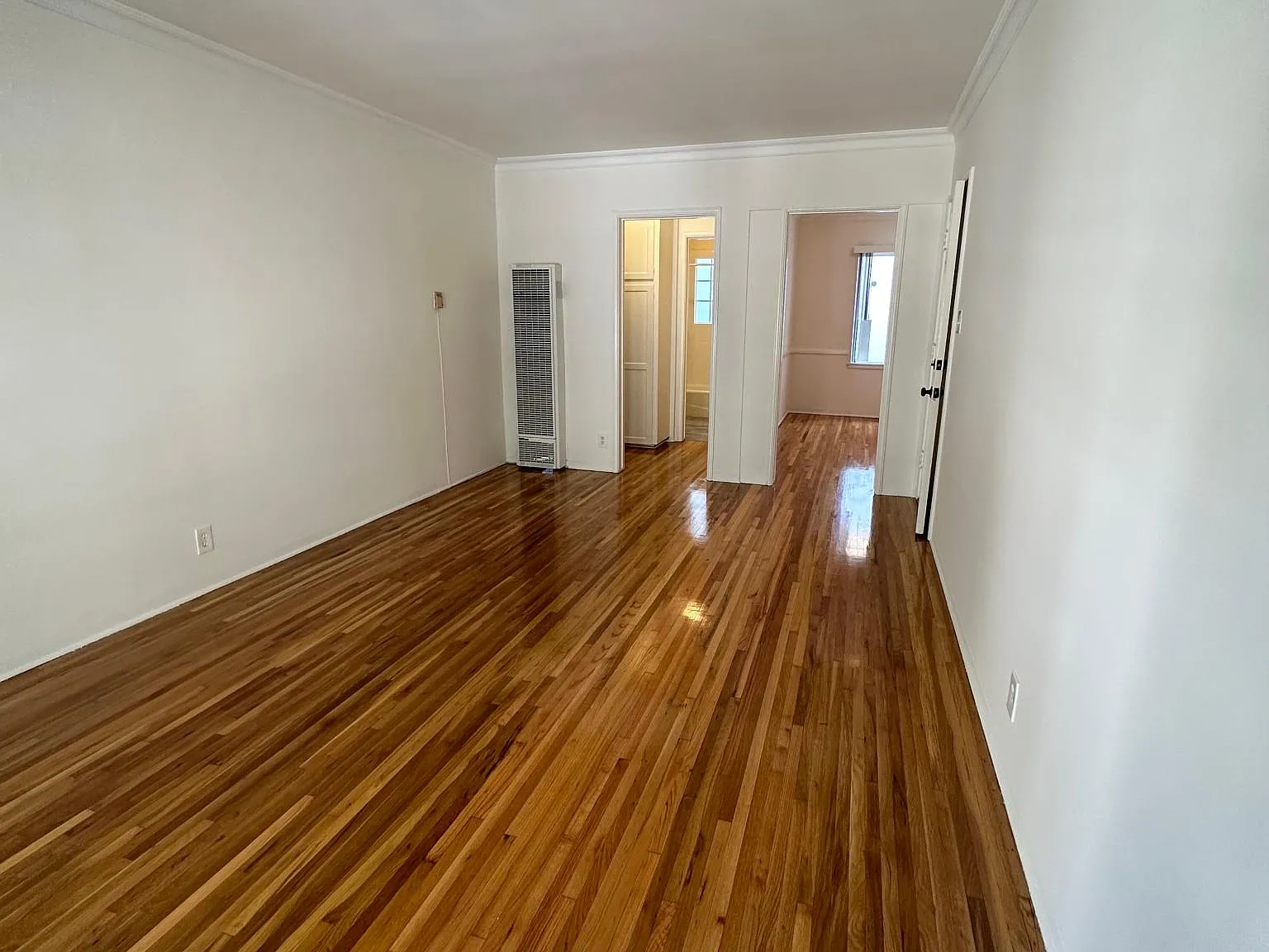 1 bed, 750 sqft, $2,400 — Photo 4