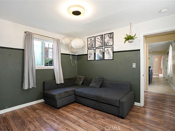 3rd image of 8917 Beach St