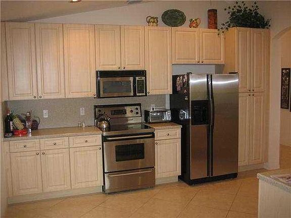 3rd image of 7198 Treviso Ln