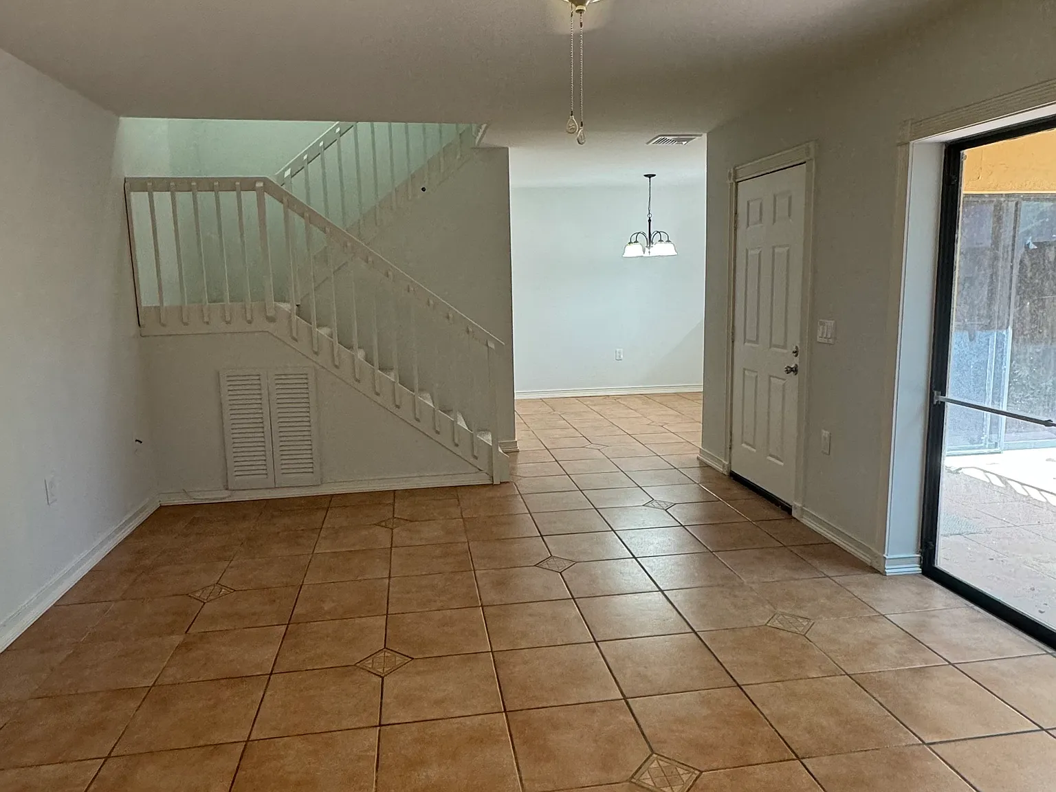 2 bed, 2.5 bath, 1288 sqft, $2,300 — Photo 4