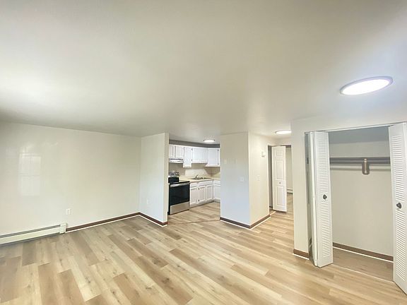 4th image of 22 Franklin St #H