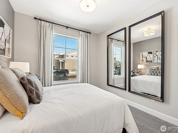 5th image of 20218 150th Street E #601