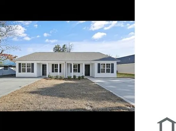 127 S 6th St #A, Spring Lake, NC 28390