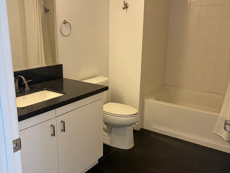 875 G St — Photo 6