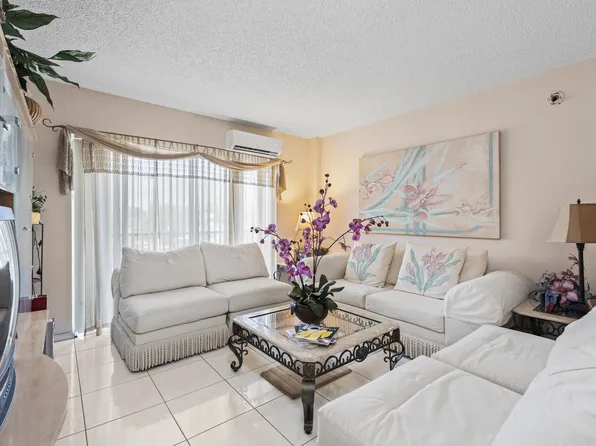 4174 Inverrary Drive #413, Lauderhill, FL 33319