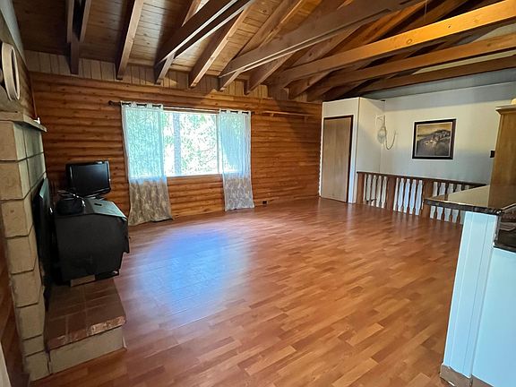 4th image of 1791 Patricia Ln