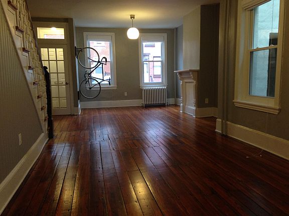 2nd image of 1526 N Lawrence St