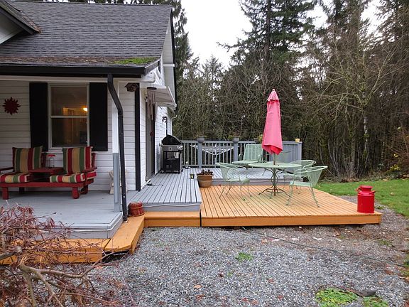 4th image of 9725 62nd Ave SE