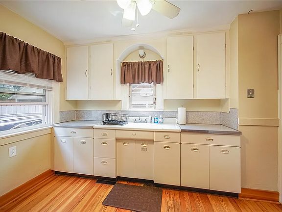 2nd image of 101 Crittenden Blvd #2