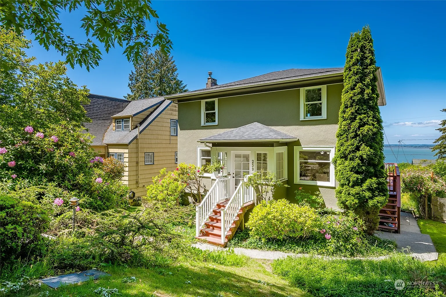 239 N Garden Street photo 1