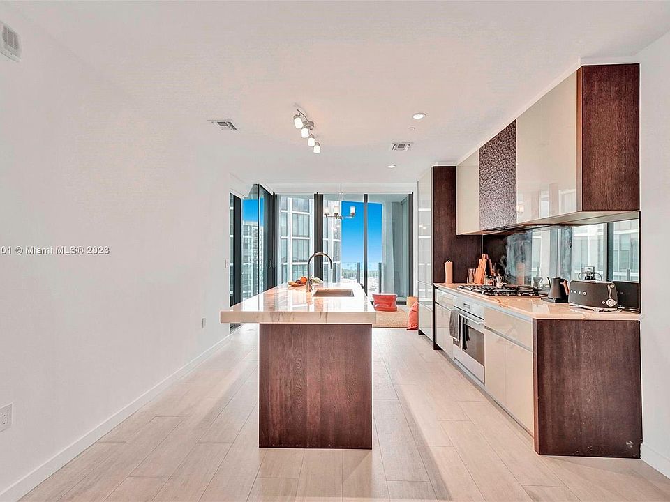 1st image of 2831 Bayshore #1204