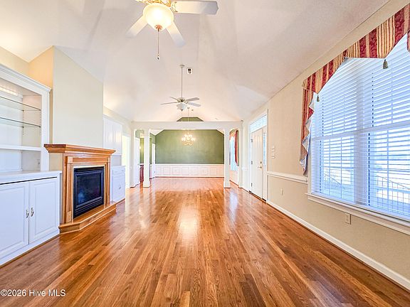 3rd image of 2051 Nixonton Road