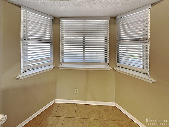 4th image of 10523 Breeds Hill Dr