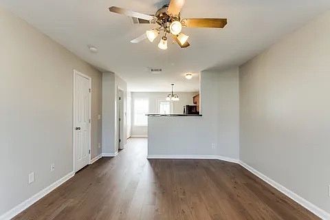 2nd image of 6044 Cullen Dr