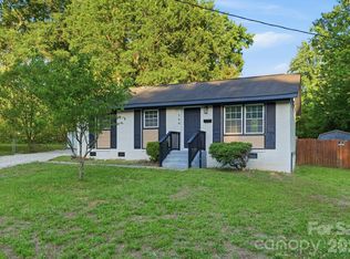 364 Leafmore Dr, Charlotte, NC 28213