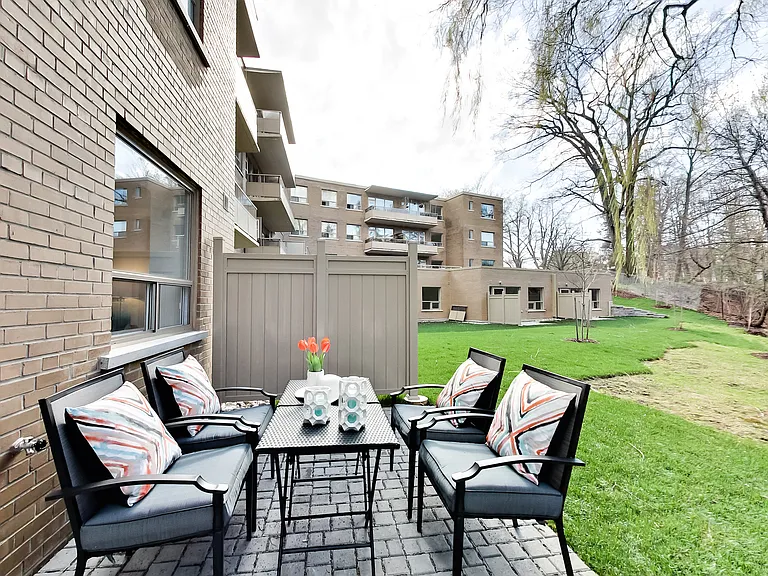 42 Glen Elm Ave #206 — Photo 91