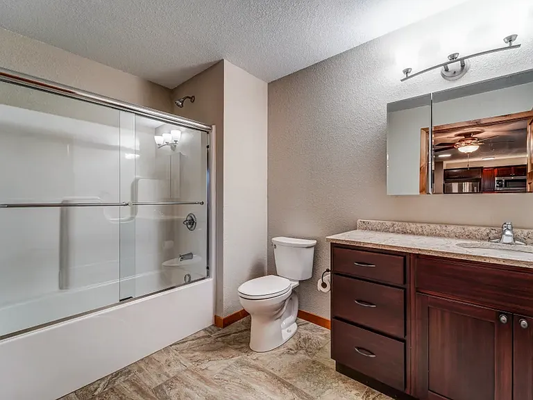 Sunset Place Apartments — Photo 7