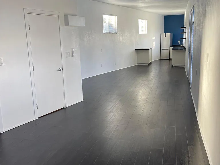 4688 Boundary St — Photo 7