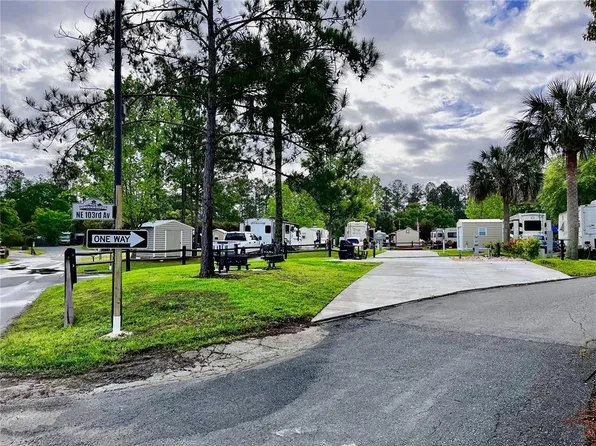 2952 NE 103rd Ct, Silver Springs, FL 34488