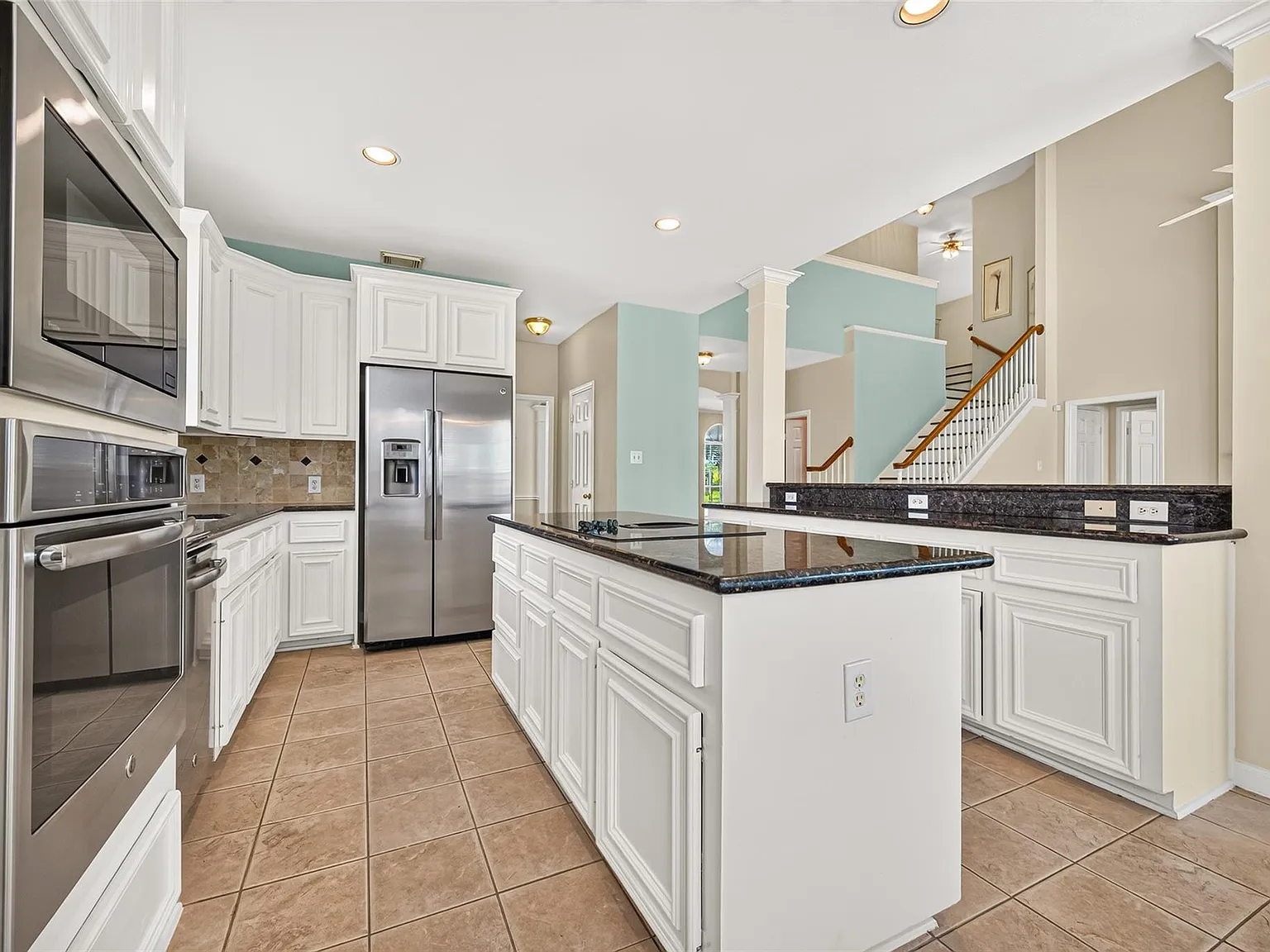 4 bed, 3.5 bath, 3100 sqft, $2,900 — Photo 4