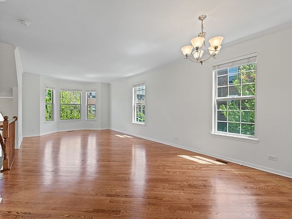 4th image of 27W728 Hodges Way #728
