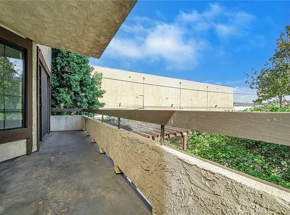 5th image of 5534 Encino Ave APT 115