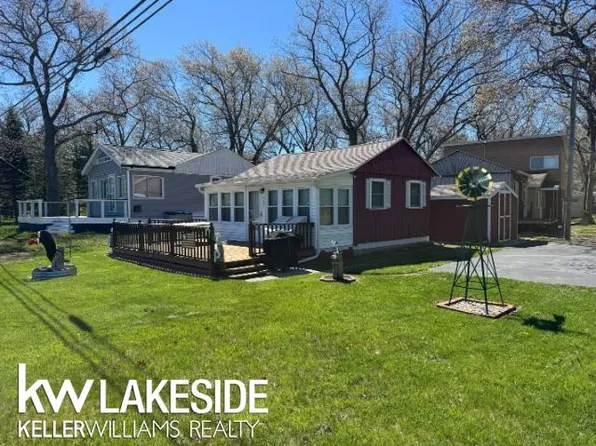 4631 Port Austin Rd, Caseville, MI 48725