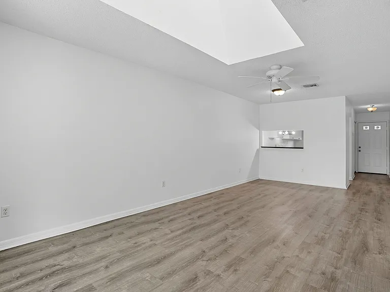 5361 Treetops Dr — Photo 23