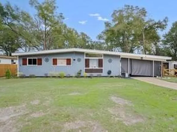 2004 Beau Terra Dr W, Mobile, AL 36618